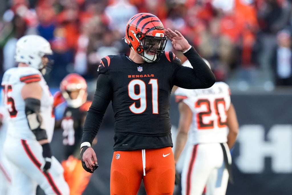 Bengals brace for training camp as two defensive linemen stage a holdout.