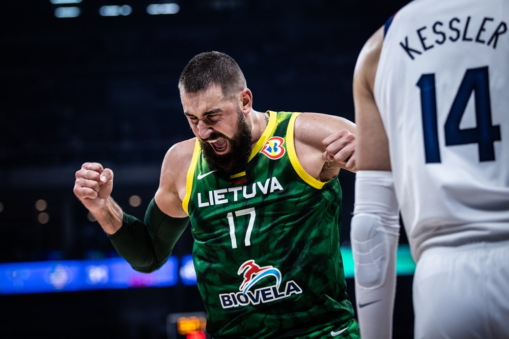 Free agency drama: Is Jonas Valanciunas heading to Panathinaikos?