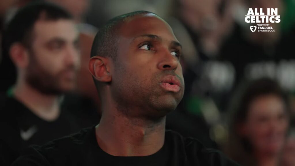 Al Horford signs on with the Warriors!