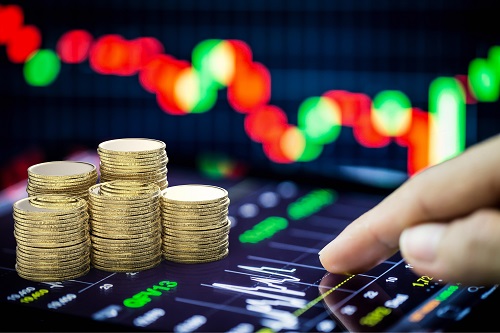 YouTube sensation MrBeast spends $900,000 on ASTER in just three days of shopping.