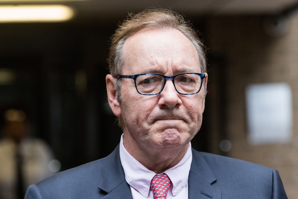 Kevin Spacey's financial struggles leave him effectively homeless as he takes the stage in Cyprus for cabaret performances to make ends meet.