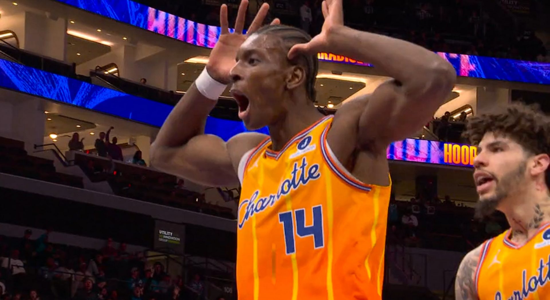 Moussa Diabaté triumphs over Victor Wembanyama in a thrilling showdown (111-106).