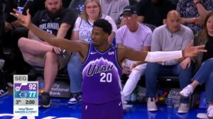 Season over for Jaren Jackson Jr. due to knee injury!